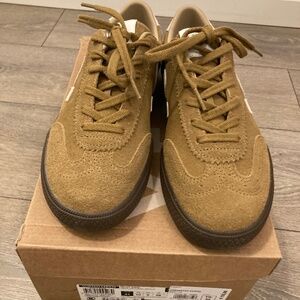 Men’s Veja Suede Sneakers